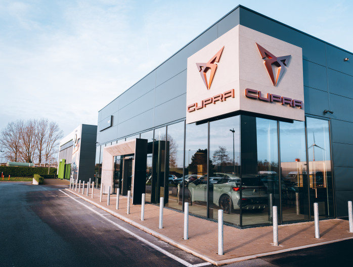 Cupra showroom Raes Autogroep Brugge